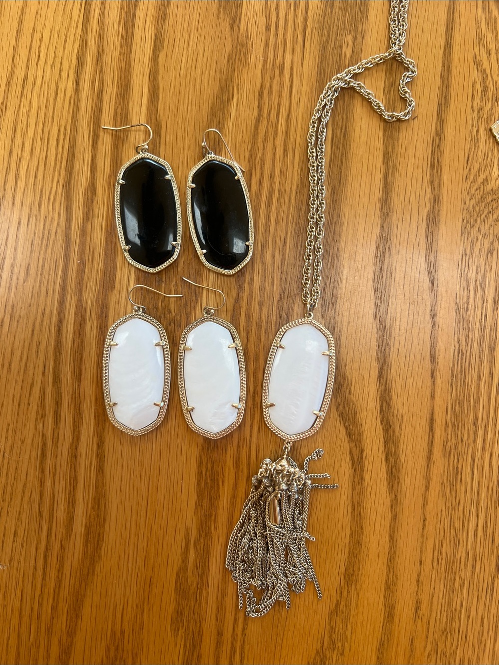 Kendra Scott Black and White Elle Duo Earrings & Tassel Pendant Set - Picture 1 of 4